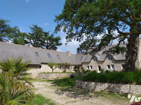 Longère et dépendances sur un terrain de 4384m²