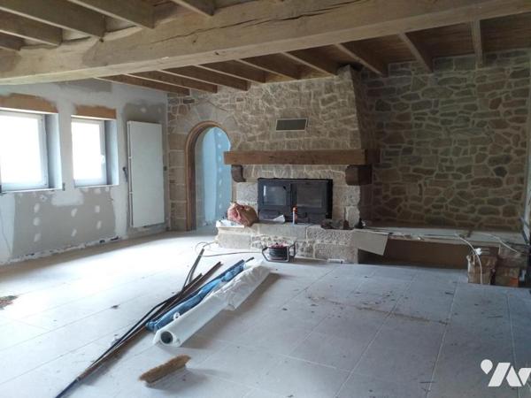 Longère et dépendances sur un terrain de 4384m²