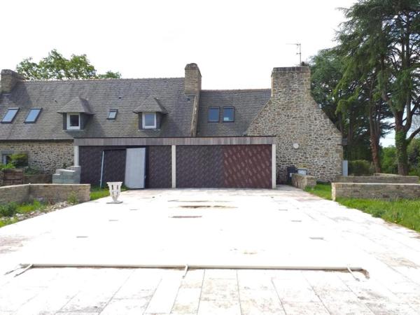 Longère et dépendances sur un terrain de 4384m²