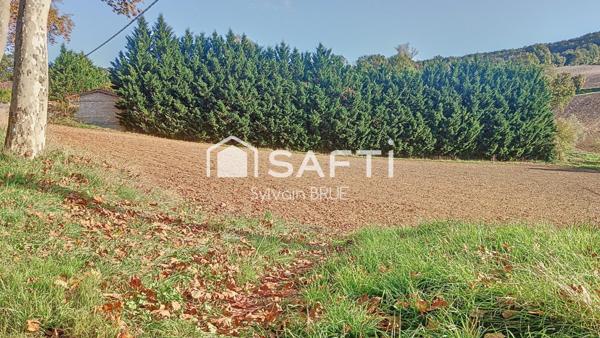 Terrain constructible en bordure de cours d'eau