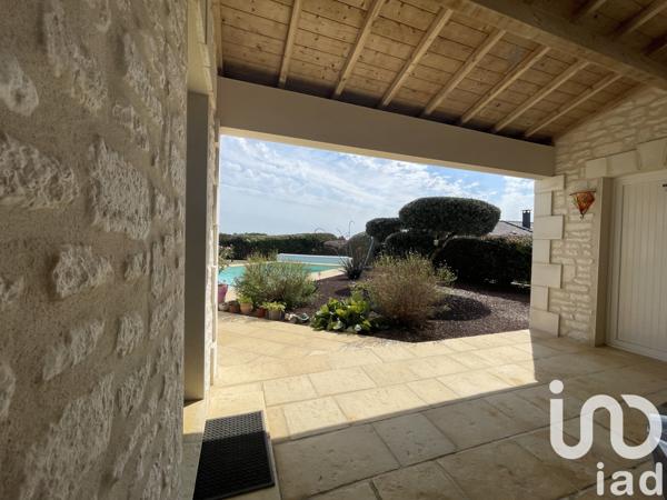 House for sale 5 rooms 162 m² Semussac