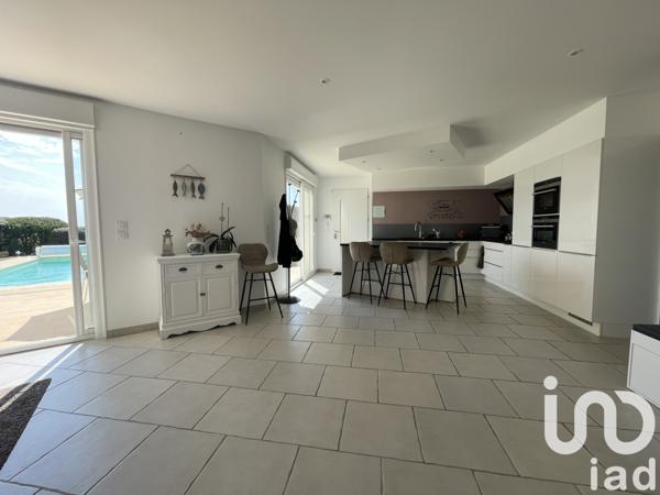 House for sale 5 rooms 162 m² Semussac