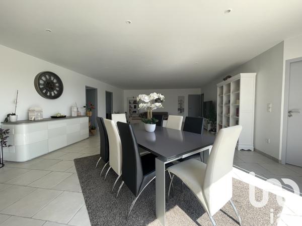 House for sale 5 rooms 162 m² Semussac