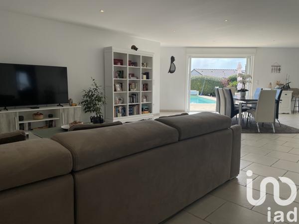 House for sale 5 rooms 162 m² Semussac