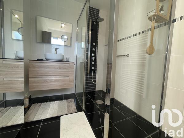 House for sale 5 rooms 162 m² Semussac