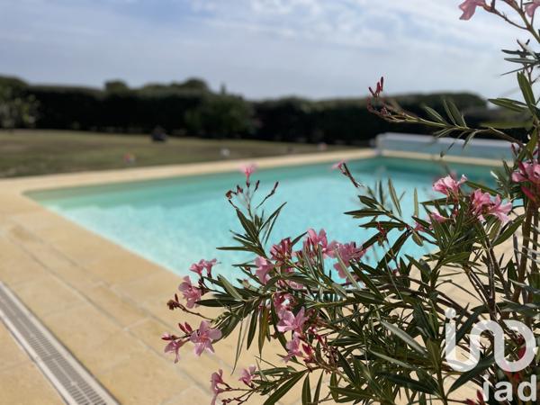 House for sale 5 rooms 162 m² Semussac