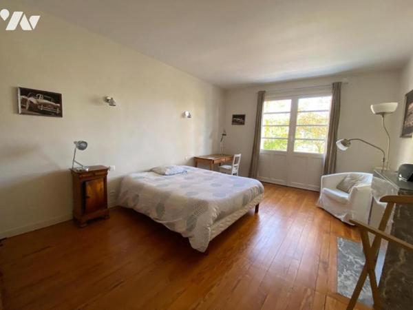 A VENDRE - MAISON DE CARACTERE - CENTRE VILLE - LAVAL