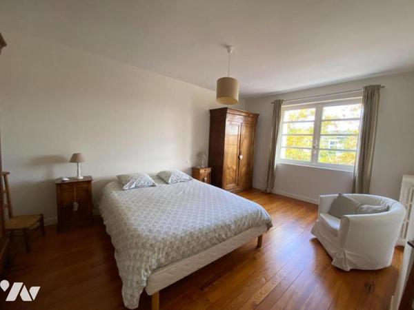 A VENDRE - MAISON DE CARACTERE - CENTRE VILLE - LAVAL