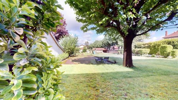 Maison à louer    6 pièces •  Fleurieu-sur-Saône