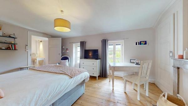 Maison à louer    6 pièces •  Fleurieu-sur-Saône