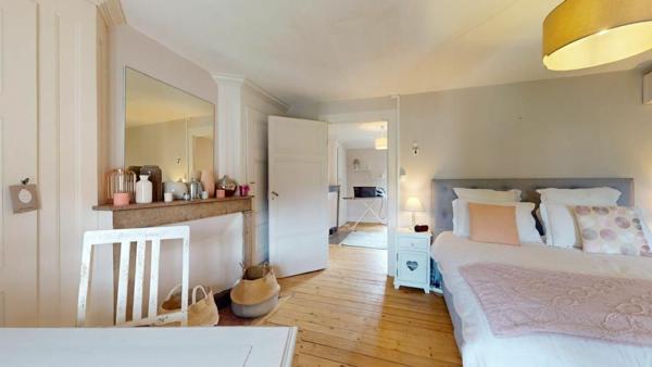 Maison à louer    6 pièces •  Fleurieu-sur-Saône