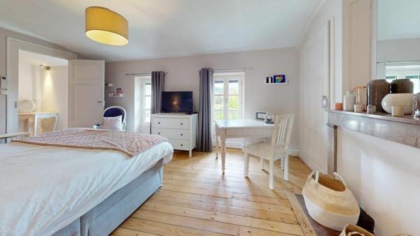 Maison à louer    6 pièces •  Fleurieu-sur-Saône