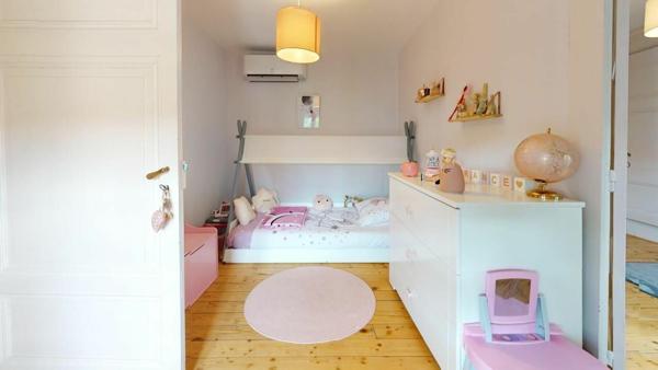 Maison à louer    6 pièces •  Fleurieu-sur-Saône