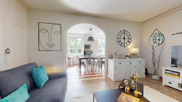 Maison à louer    6 pièces •  Fleurieu-sur-Saône