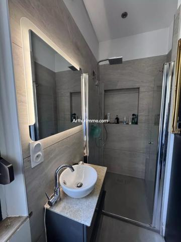 Vente                                                      Maison
                        
                     8 pièces                      256 m2                     à Draguignan