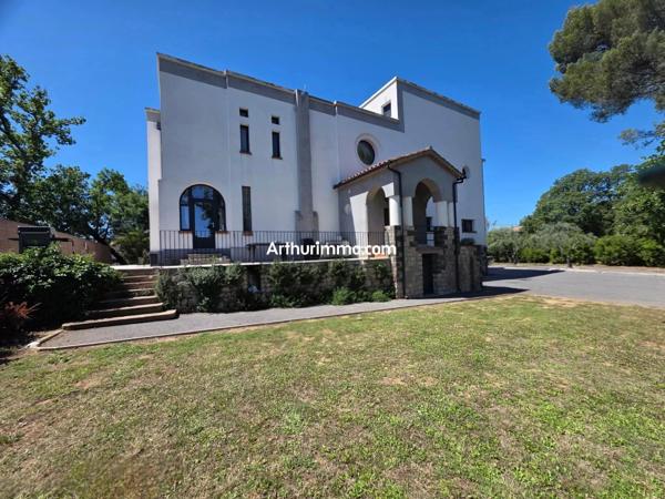 Vente                                                      Maison
                        
                     8 pièces                      256 m2                     à Draguignan