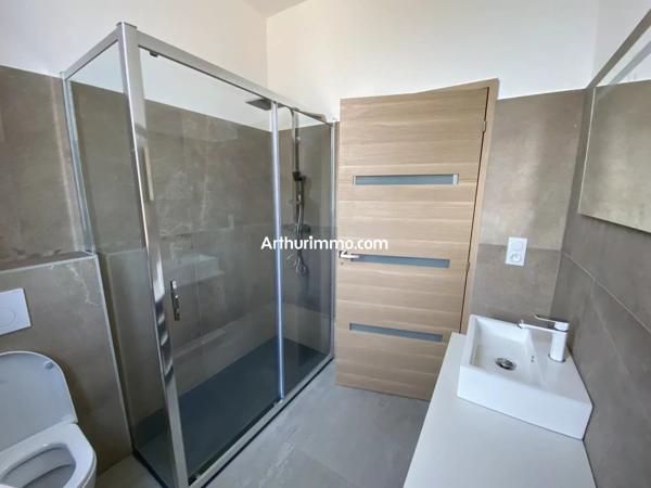Vente                                                      Maison
                        
                     8 pièces                      256 m2                     à Draguignan