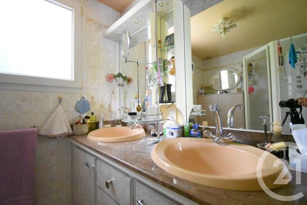 Maison à vendre  6 pièces - 185 m2 CREUZIER LE VIEUX - 03