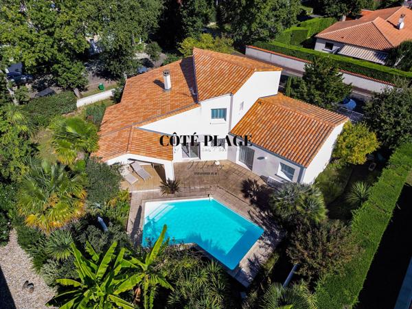 Royan (17200) ROYAN PONTAILLAC VILLA AVEC PISCINE À 850 M PLAGE DE PONTAILLAC AU PRIX DE VENTE DE 1 125 360.00 € HAI