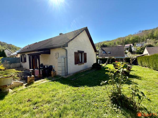 Plain-pied 3 chambres, garage en sous sol total.