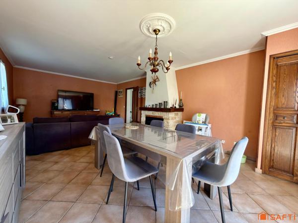 Plain-pied 3 chambres, garage en sous sol total.