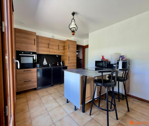 Plain-pied 3 chambres, garage en sous sol total.