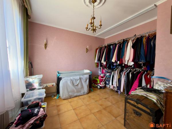 Plain-pied 3 chambres, garage en sous sol total.