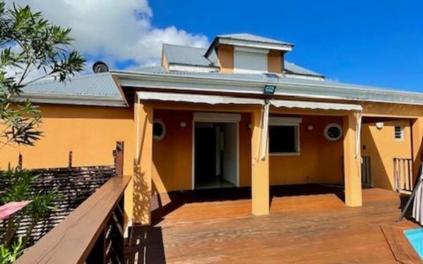 Maison à vendre    5 pièces • 118,80 m2 Lamentin