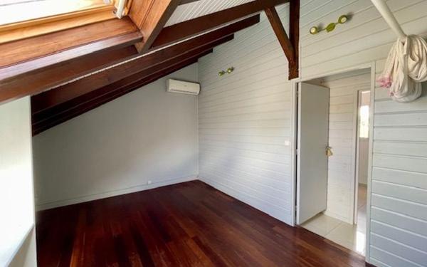 Maison à vendre    5 pièces • 118,80 m2 Lamentin