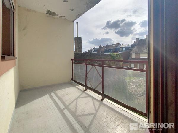 LILLE ST MAURICE DES CHAMPS TYPE 2 TERRASSE ET PARKING LILLE