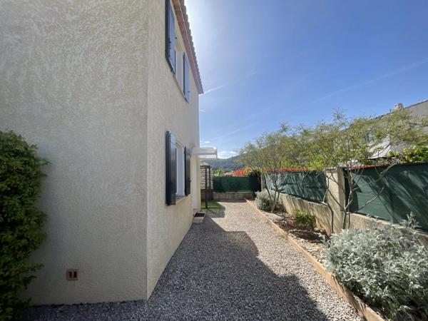 Vente                                                      Maison
                        
                     3 pièces                      71 m2                     à Le Luc