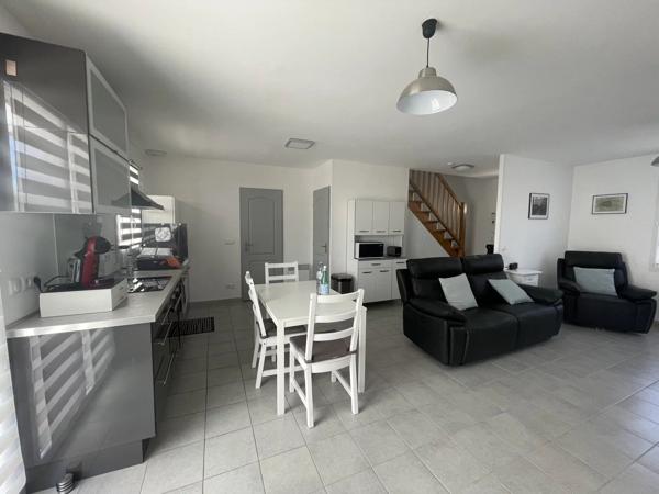 Vente                                                      Maison
                        
                     3 pièces                      71 m2                     à Le Luc