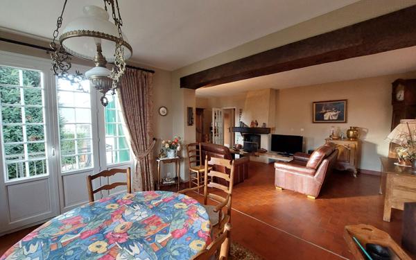 Maison à vendre    7 pièces • 120 m2 Arnières-sur-Iton