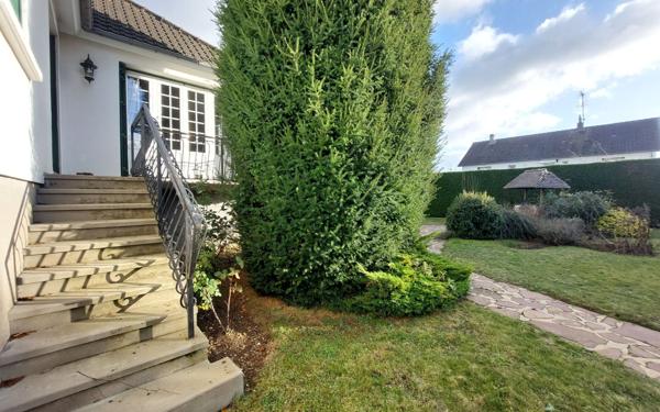 Maison à vendre    7 pièces • 120 m2 Arnières-sur-Iton