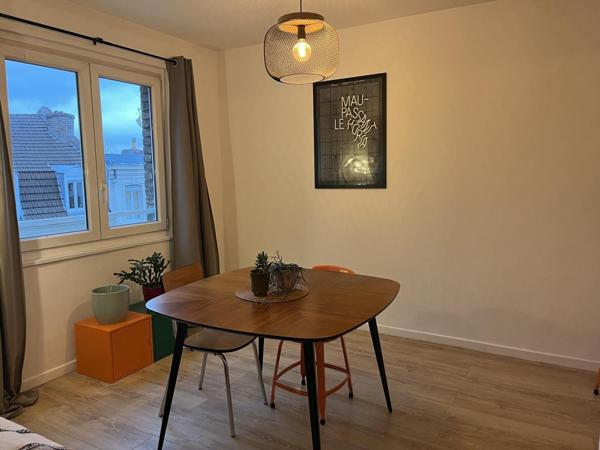 Appartement T4 avec parking collectif