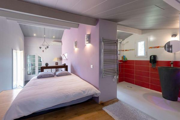 FREJUS - Hameau de Valescure - Villa 175 m² , dépendance, 4 chambres
