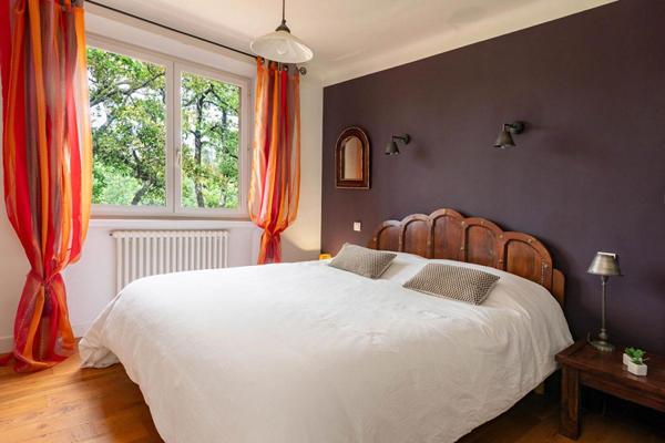 FREJUS - Hameau de Valescure - Villa 175 m² , dépendance, 4 chambres