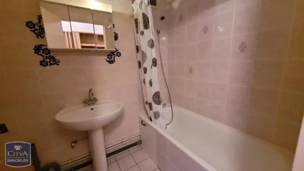 Appartement à louer 1 pièce 35m² Longvic (21600)