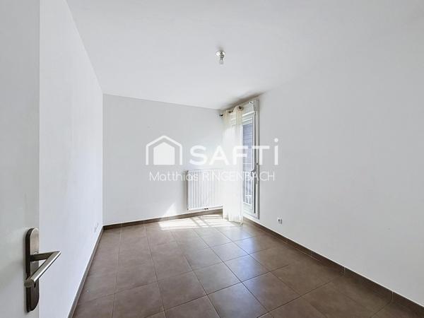 AVIGNON — AU PIED DES REMPARTS — 65m² — 2 CHAMBRES