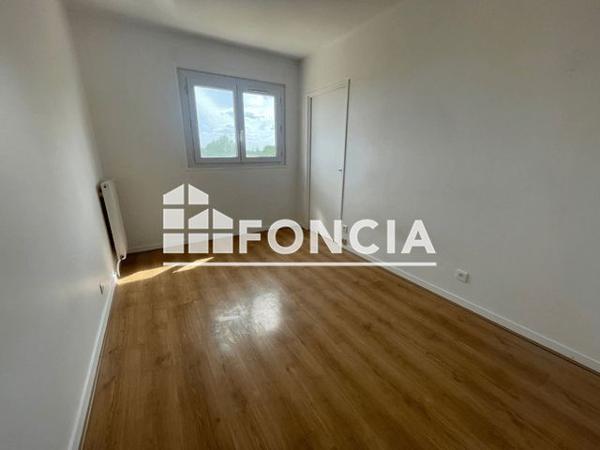 Location Appartement 4 pièces 76.88 m² - 4 SQUARE DE LA CANCHE Elancourt 78990