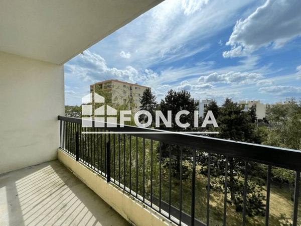 Location Appartement 4 pièces 76.88 m² - 4 SQUARE DE LA CANCHE Elancourt 78990