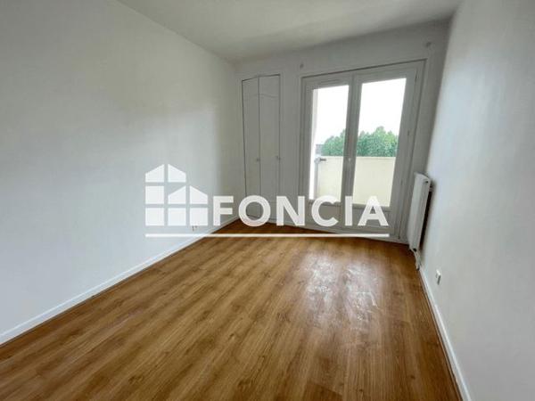 Location Appartement 4 pièces 76.88 m² - 4 SQUARE DE LA CANCHE Elancourt 78990