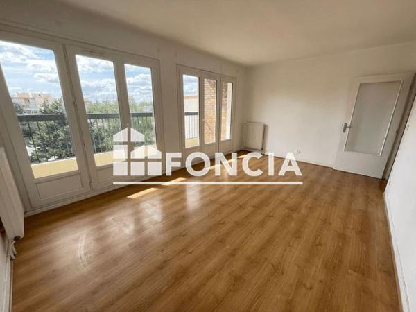 Location Appartement 4 pièces 76.88 m² - 4 SQUARE DE LA CANCHE Elancourt 78990