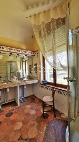 SAINT-PREST - CHARMANTE DEMEURE en Pierre de 144 m², 6 pièces