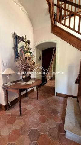 SAINT-PREST - CHARMANTE DEMEURE en Pierre de 144 m², 6 pièces