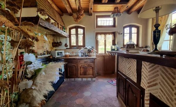 SAINT-PREST - CHARMANTE DEMEURE en Pierre de 144 m², 6 pièces