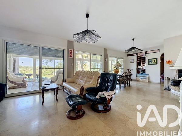 Maison à vendre 9 pièces 263 m² Port-Saint-Louis-du-Rhône