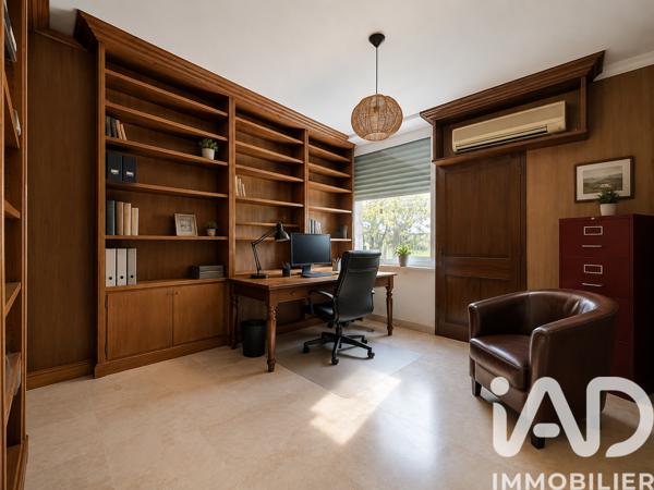 Maison à vendre 9 pièces 263 m² Port-Saint-Louis-du-Rhône