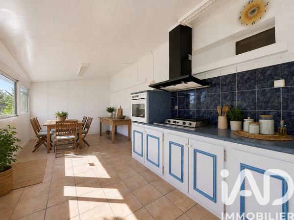 Maison à vendre 9 pièces 263 m² Port-Saint-Louis-du-Rhône