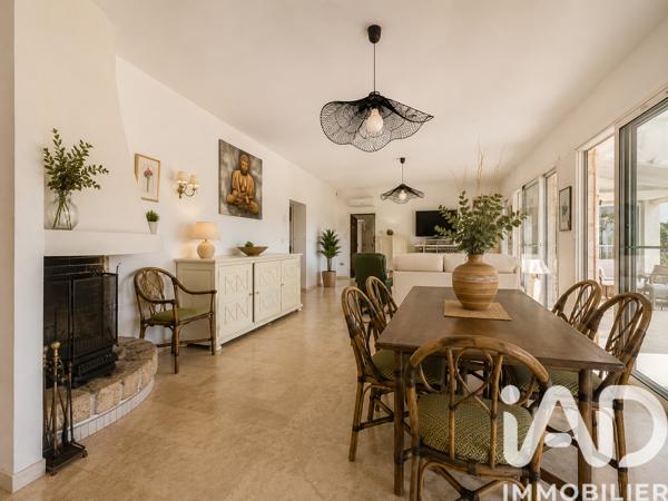 Maison à vendre 9 pièces 263 m² Port-Saint-Louis-du-Rhône
